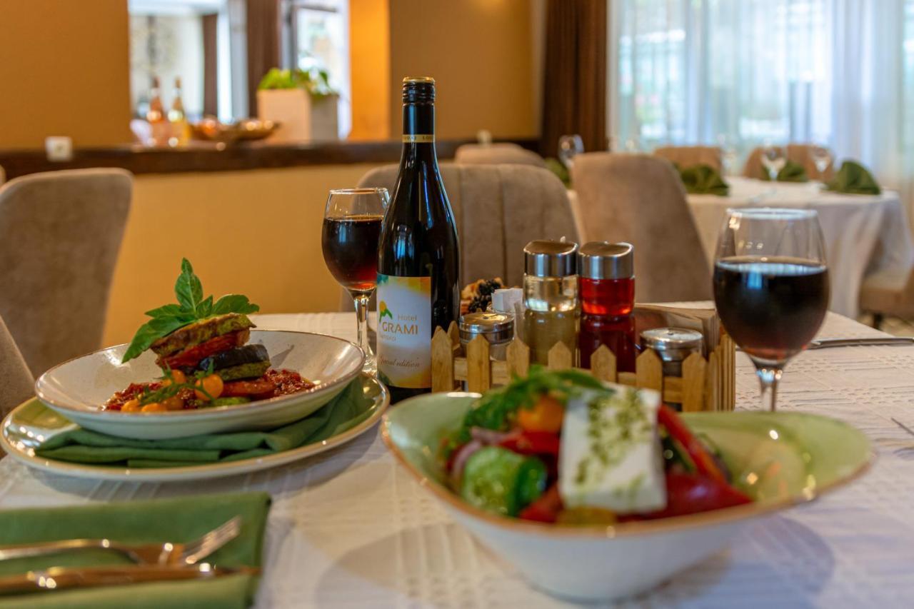 Grami Hotel Bansko Esterno foto